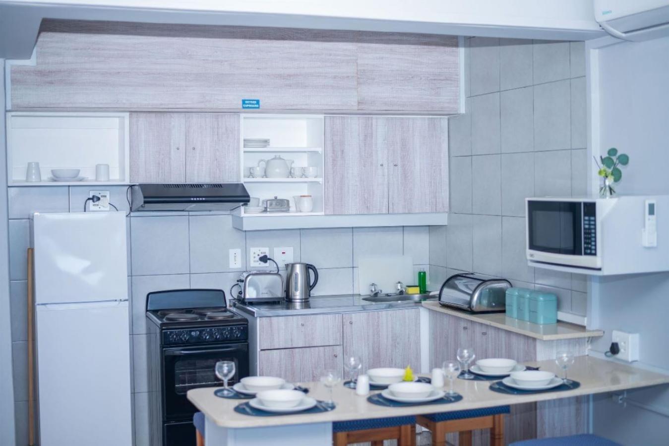Apartment Beachfront Bliss Durban